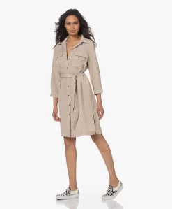 Plein Publique La Chris Tencel Blousejurk - Light Sand -Kleding Series Winkel 230418 801b767b 3814 4361 a243 969d6568f4ec scaled