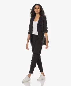 Woman By Earn Freya Tech Jersey Cargo Broek - Zwart -Kleding Series Winkel 230424 064a9e09 5dc1 4d92 98bd b3e6e859ff5a scaled