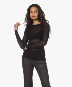 Gai+Lisva Fermi Zijdemix Pointelle Longsleeve - Zwart -Kleding Series Winkel 230424 cb559725 d8b8 42d7 a13d ab3b197cb27c scaled