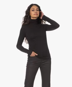 Vince Essential Pima Katoenen Colshirt - Zwart -Kleding Series Winkel 230424 cdd4b1d0 da0c 41cf b308 0eefc0a52ca9 scaled