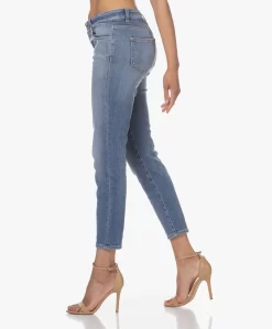 Closed Baker Mid-Rise Slim-Fit Jeans - Middenblauw -Kleding Series Winkel 230501 8f61918b 429d 4d40 a799 8fb3efeb5ea3 scaled