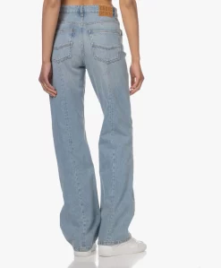 Zadig & Voltaire Evy Eco Denim Straight Jeans - Lichtblauw -Kleding Series Winkel 230501 c7bfb420 d762 4f42 b108 bcd80538a583 scaled