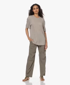 James Perse Supima Stretch Poplin Parachute Broek - Ammo Pigment -Kleding Series Winkel 230501 ed7b9a26 7984 4bfe 97a3 7f39190d26a9 scaled