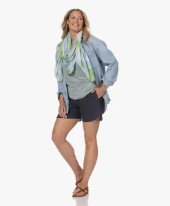 Viveh Bauxite Viscose Print Sjaal/Omslagdoek - Blauw/Groen -Kleding Series Winkel 230502 5f03aac8 0511 4763 90f6 1fdb0293f8f1 scaled