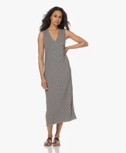 Rag & Bone Michal Gestreepte Jersey Maxi Jurk - Navy/Off-White -Kleding Series Winkel 230504 2e3ffd67 bfa4 4cca 99ff 2cb35cf5db76 scaled