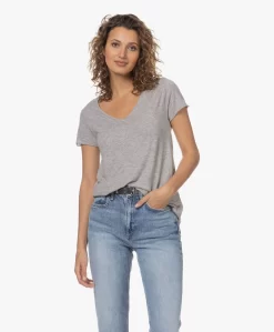 American Vintage Jacksonville V-Hals T-Shirt - Grijs Mêlee 23 American Vintage Jacksonville V-Hals T-Shirt - Grijs Mêlee -Kleding Series Winkel 230508 2288ac15 8167 435a a4f3 0755cf319084 scaled