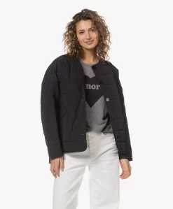 Closed Doorgestikt Liner Jack - Zwart -Kleding Series Winkel 230508 6f84a0d3 47e3 418b a991 2c5f9a97e0aa scaled