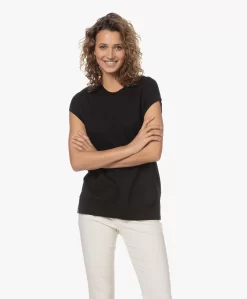 Closed Mouwloos Gebreid Linnenmix T-Shirt - Zwart -Kleding Series Winkel 230508 dc800238 13ac 4ab3 ad65 587224165f72 scaled