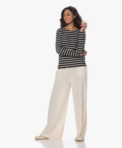 Closed Gestreepte Double-Face Longsleeve - Zwart/Ivoor -Kleding Series Winkel 230516 77f1b5e9 78d9 46e3 ad46 a5c02a12f428 scaled