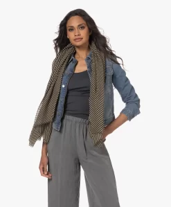 By Malene Birger Lorettas Gestreepte Wollen Sjaal - Zwart/Beige -Kleding Series Winkel 230516 c226ebe6 b813 41b7 8981 0973a314128b scaled