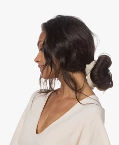 Monk & Anna Linnen Haarband - Dunes -Kleding Series Winkel 230525 5dc8024a b7aa 4a2a b843 8bc0853101ec scaled