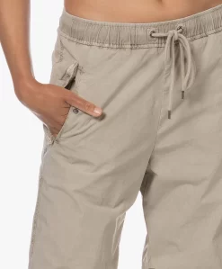 James Perse Supima Stretch Poplin Parachute Broek - String Pigment -Kleding Series Winkel 230525 d0e93edf 7dca 432b b44a 99506e40275a scaled