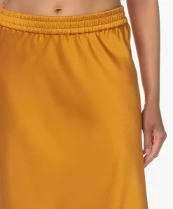 Closed Satijnen Midi Rok - Golden Cinnamon -Kleding Series Winkel 230531 69ba0aa2 b03c 4be0 8c20 74badf50944a scaled