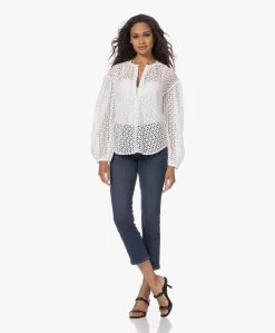 Resort Finest Isabella Broderie Anglaise Blouse - Wit -Kleding Series Winkel 230531 b2442f1b ee44 485d 8fd3 c170d6641e05