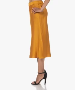 Closed Satijnen Midi Rok - Golden Cinnamon -Kleding Series Winkel 230531 b6ac35aa deec 4858 ba6d 8311a11033c1 scaled