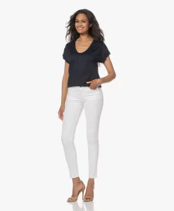 Closed Lyocell Mix U-Hals T-Shirt - Dark Night -Kleding Series Winkel 230531 c6168b86 c59b 4596 9270 c48617d38b43 scaled