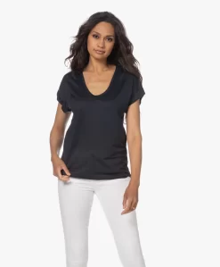 Closed Lyocell Mix U-Hals T-Shirt - Dark Night -Kleding Series Winkel 230531 db0b334b 0c0f 43bd bc55 a9ae7f32c610 scaled