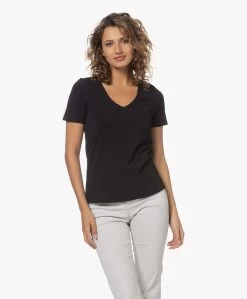 Repeat Stretch Katoenen V-Hals T-Shirt - Zwart 21 Repeat Stretch Katoenen V-Hals T-Shirt - Zwart -Kleding Series Winkel 230601 2462c761 45a5 42bc a8ae 3755d75dcfdd