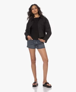 Anine Bing Leya Denim Short - Dark Sea -Kleding Series Winkel 230606 49d67dbd 4a8f 4b04 9f99 098b5f49d6a1 scaled