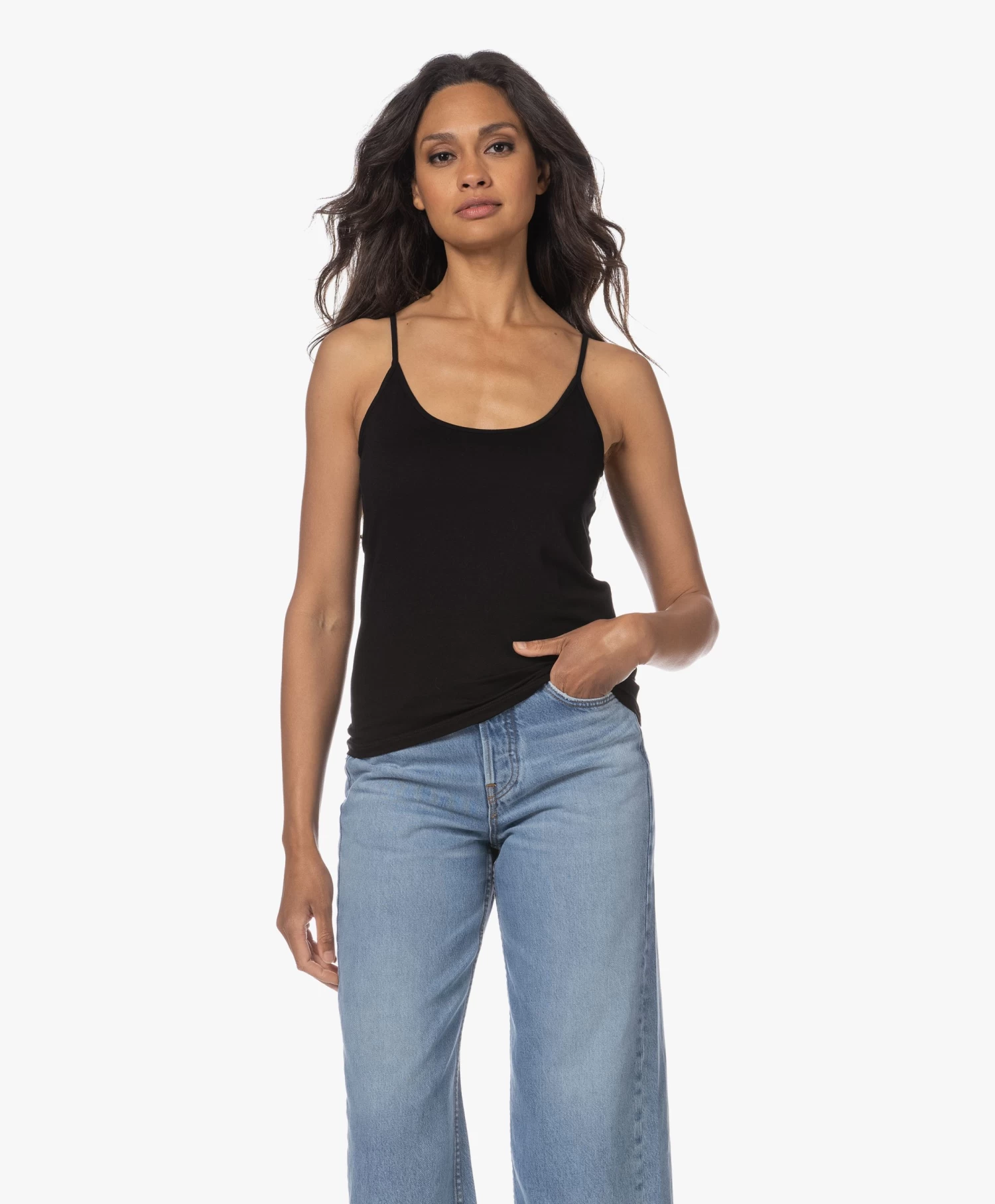 Majestic Filatures Soft Touch Spaghettitop - Zwart 1 Majestic Filatures Soft Touch Spaghettitop - Zwart