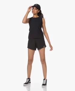 Deblon Sports Kate Bee Jersey Short - Zwart -Kleding Series Winkel 230613 5d289fca 31ad 4493 8140 be5e55d51cbe scaled