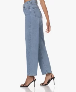 Róhe Straight Leg Jeans - Light Denim -Kleding Series Winkel 230613 a6e6947a c084 4bc3 a4f1 35fedbc8b955 scaled