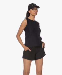 Anine Bing Jeremy Baseball Pet - Zwart -Kleding Series Winkel 230613 d6e0a67e 8bbe 44f9 8380 e28aae4d3fe9 scaled