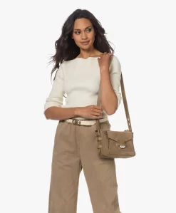 Rag & Bone Small Field Messenger Suède Schoudertas - Olive -Kleding Series Winkel 230614 fa73c77c 52d5 4947 ad73 5a9b502fa2c6 scaled