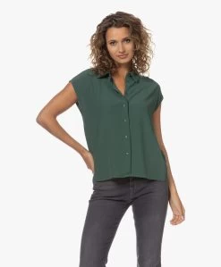 By-Bar Kiek Viscose Crêpe Mouwloze Blouse - Deep Green