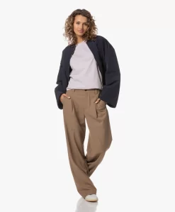 Closed Brooks Bandplooi Broek - Brown Sugar -Kleding Series Winkel 230620 240f738e 13ab 4208 bad2 937d0a6b260b scaled
