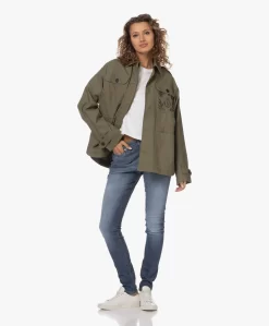 Zadig & Voltaire Kemi Canvas Geborduurd Cargo Jack - Pickle -Kleding Series Winkel 230620 b096fda6 618f 42ed 872f 9414b03f3930 scaled