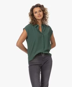 By-Bar Kiek Viscose Crêpe Mouwloze Blouse - Deep Green -Kleding Series Winkel 230620 b75874bd 40bc 4064 8edd 1aaba965d17e