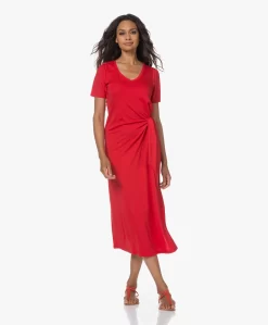 Plein Publique La Filicia Jersey Faux Wikkeljurk - Bright Red -Kleding Series Winkel 230622 0b75d8c0 390d 4283 90dd 03af1a9f2850 scaled