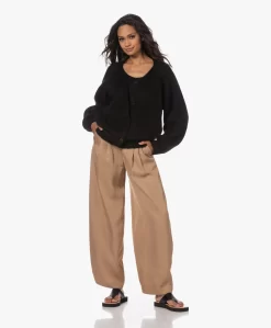 By Malene Birger Cinnum Wolmix Vest - Zwart -Kleding Series Winkel 230622 1d460363 3922 45e8 8fe0 f5a49f5fcccb scaled