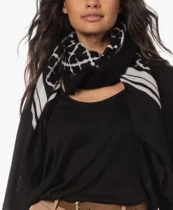 By Malene Birger Cornelis Wollen Print Sjaal - Zwart -Kleding Series Winkel 230622 2c54e045 4f88 4daa 9c06 6527576dac50 scaled