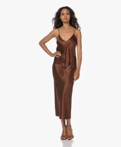 Joseph Clea Zijde-Satijnen Slip Dress - Mahogany -Kleding Series Winkel 230622 45cff272 a441 4228 b2cc 705e98db0ed1 scaled