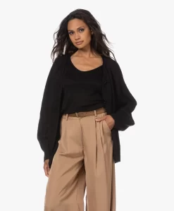 By Malene Birger Cinnum Wolmix Vest - Zwart -Kleding Series Winkel 230622 4b85cac6 0bfd 452f 88d9 28d42c9f96f0 scaled