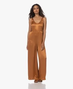 American Vintage Shaning Satijnen Seersucker Jumpsuit - Cinnamon -Kleding Series Winkel 230622 943b2783 8842 4c72 bc3c e643a9482ea5
