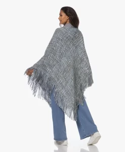 Manos Del Uruguay Merino Wolmix Poncho - Blauw/Grijs 16 Manos Del Uruguay Merino Wolmix Poncho - Blauw/Grijs -Kleding Series Winkel 230622 ae0f9f1e 820a 4666 a937 b276d83d6e99 scaled