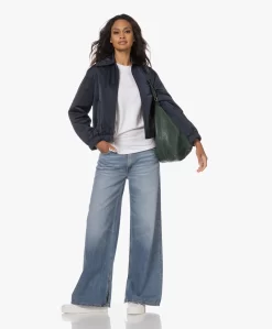 Vince Satijnen Bomberjack Met Rits - Coastal -Kleding Series Winkel 230622 aef2f34e 1961 4948 8fcf 2039fd57f5a5 scaled