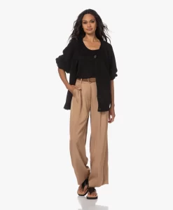 By Malene Birger Cinnum Wolmix Vest - Zwart -Kleding Series Winkel 230622 be8d887a ac8b 477f a59c e2f09718c28f scaled