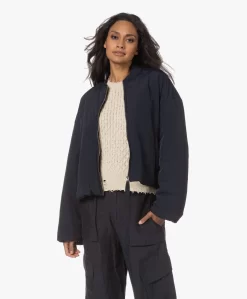 Closed Puffer Bomberjack - Dark Night -Kleding Series Winkel 230627 c3035e64 b1b4 4034 bc14 3fa98e1ba8e8 scaled