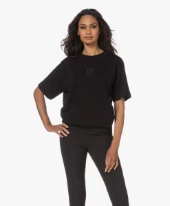 By Malene Birger Fayeh Biologisch Katoenen T-Shirt - Zwart -Kleding Series Winkel 230627 e9f890dc a1d3 4cf8 b5a2 de57bb39e9f1 scaled