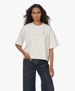 Róhe Ariam Oversized Logo T-Shirt - Off-White -Kleding Series Winkel 230629 c829f583 9e2f 40f1 b1bb 59394c4ee910 scaled