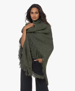 Manos Del Uruguay Merino Wolmix Poncho - Olijf -Kleding Series Winkel 230704 453b01de 7045 4e26 bd14 f0bfdfe1a0f7 scaled