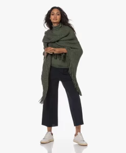 Manos Del Uruguay Merino Wolmix Poncho - Olijf -Kleding Series Winkel 230704 73f98c3e 0ed0 4eba a7e2 e90527e014d4 scaled