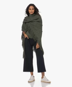Manos Del Uruguay Merino Wolmix Poncho - Olijf -Kleding Series Winkel 230704 a2da2ec2 6250 4525 974a b869698b4621 scaled