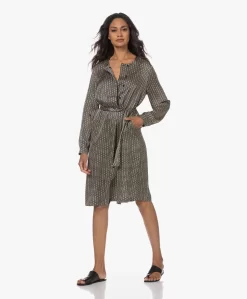 Lasalle Satijnen Tuniekjurk Met Print - Zwart/Off-White -Kleding Series Winkel 230706 105a15de 1249 457e a901 d358f9714053 scaled