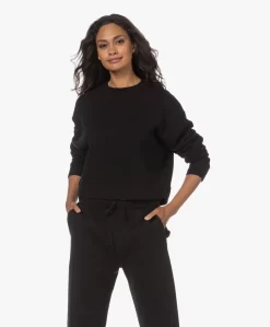 Iro Jinim Back Print Sweatshirt - Zwart 23 Iro Jinim Back Print Sweatshirt - Zwart -Kleding Series Winkel 230706 d69242e1 17b3 41a5 bd8d f3ec10501969 scaled