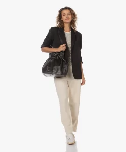 Anine Bing Alana Leren Bucket Bag - Zwart -Kleding Series Winkel 230711 aa582365 cd0a 45d5 bf6e 47b15bc2555f scaled